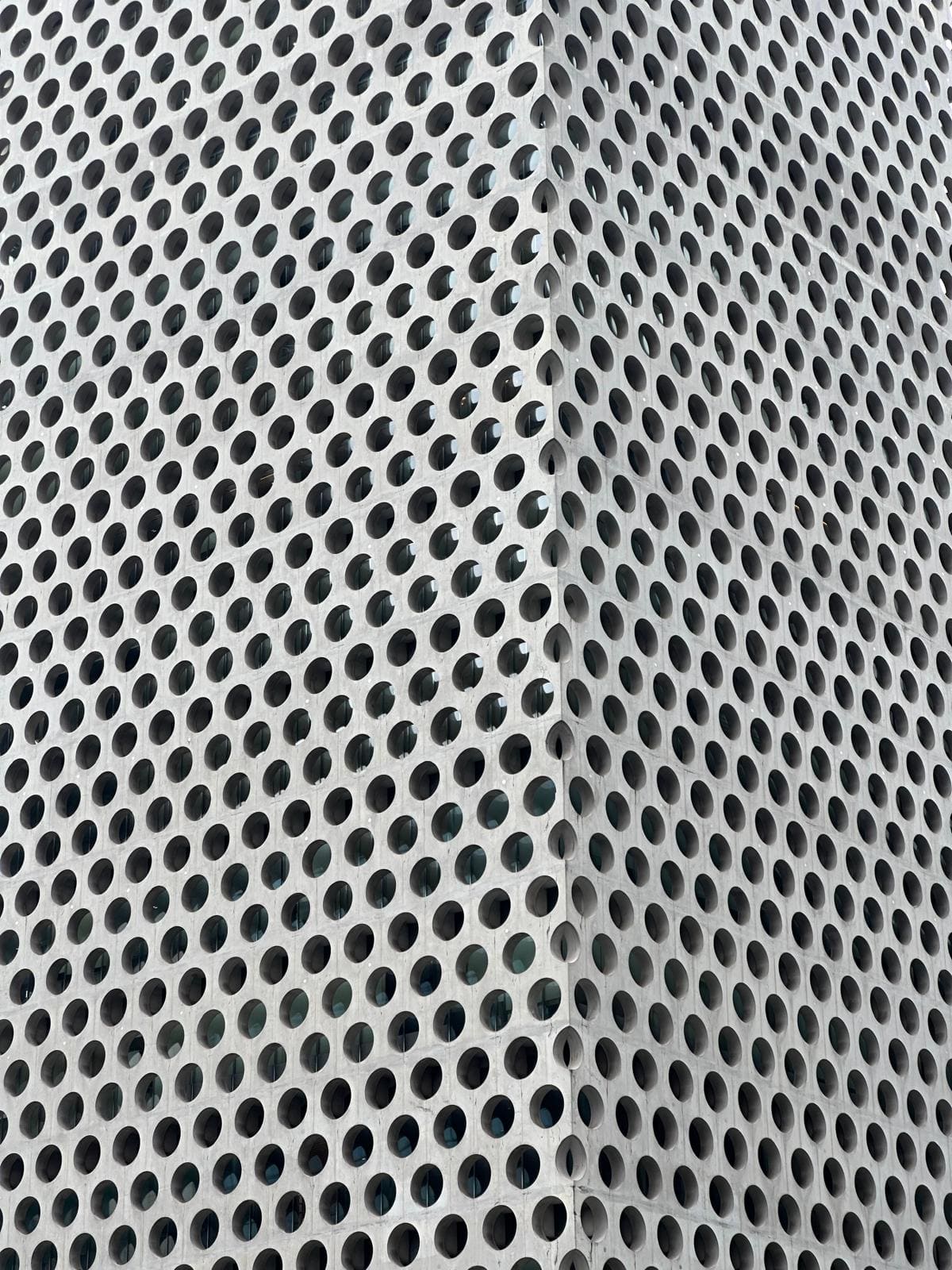 La tela delle bugie: distopie cognitive e manipolazione